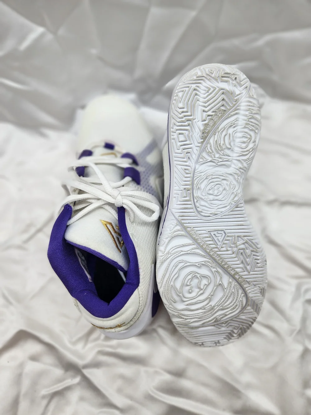 Nike Zoom Freak White and Purple Kids Sneakers with Purple and Gold Accents
